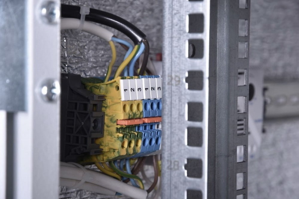 Телекоммуникационный шкаф ЦМО ШТВ-1-12.7.9-43АА-Т1